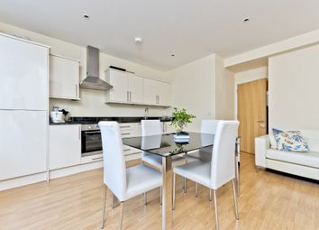 2 Bedrooms Flat to rent in Arthur Road, London SW19