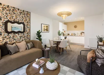 Menier Apartments - Kitchen / Lounge