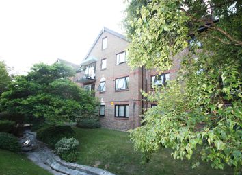 2 Bedrooms Flat to rent in Lansdowne Road, Purley CR8