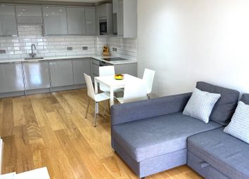 Thumbnail Flat to rent in Flat 08 Signal House, 137 Great Suffolk Street, London