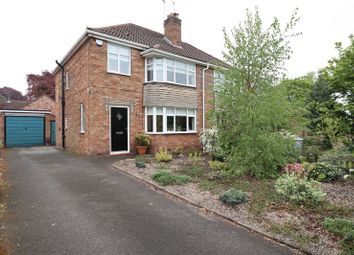 3 Bedrooms Semi-detached house for sale in Fieldbank Raod, Macclesfield, Cheshire SK11