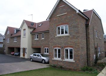 Thumbnail Flat to rent in King George Avenue, Petersfield