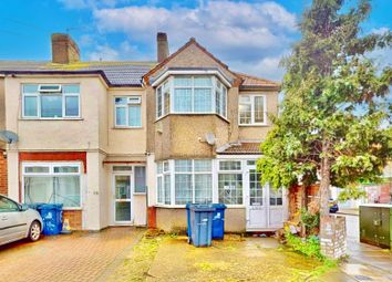 Southall - End terrace house for sale           ...
