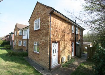 2 Bedrooms Maisonette to rent in Chamberlain Way, Pinner HA5