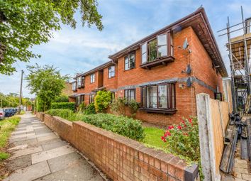 Thumbnail Flat for sale in Kingswood Chase, Leigh-On-Sea