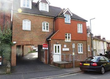 2 Bedrooms Flat to rent in Church Street, West Green, Crawley RH11