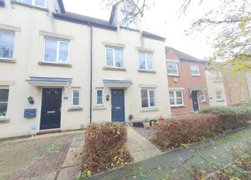 Thumbnail Town house for sale in Barcote Close, Swindon