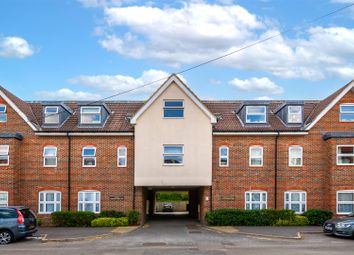 Thumbnail Maisonette for sale in Holmesdale Road, Reigate