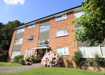 Thumbnail 2 bed flat to rent in Reigate, Surrey