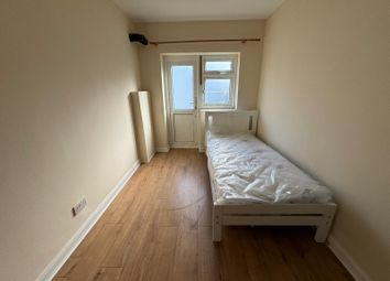 Thumbnail Shared accommodation to rent in Longford Gardens, Hayes