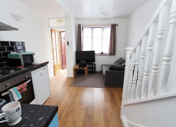 Thumbnail Flat to rent in Bergholt Avenue, Ilford