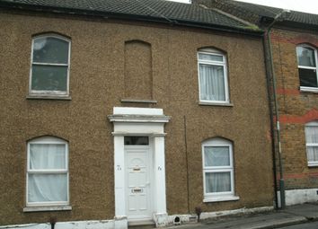 Thumbnail Flat to rent in Longley Road, Rochester