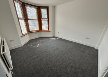 Ilford - Flat to rent                         ...