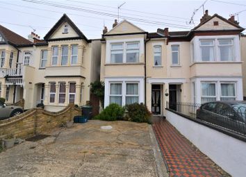 Thumbnail Flat to rent in Belle Vue Avenue, Southend-On-Sea
