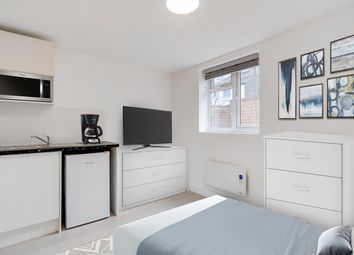 Thumbnail Studio to rent in Gilbey Road, London