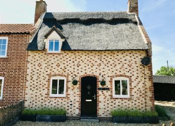 Thumbnail Cottage for sale in Beach Road, Sea Palling, Norwich