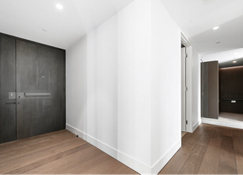 Thumbnail Flat for sale in Rathbone Place, London