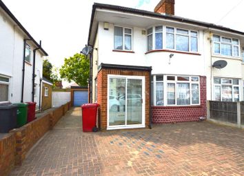 Thumbnail Detached house to rent in Cranbourne Road, Slough, Berkshire