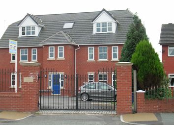 2 Bedrooms Flat to rent in Manor Court, Golbourne Road, Ashton In Makerfield WN4