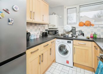 Thumbnail 3 bedroom flat for sale in Belmont Hill, St.Albans