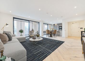 Thumbnail Flat for sale in Crossfield Street, London