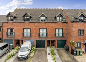 Thumbnail Terraced house for sale in Chandlers Walk, Exeter, Devon