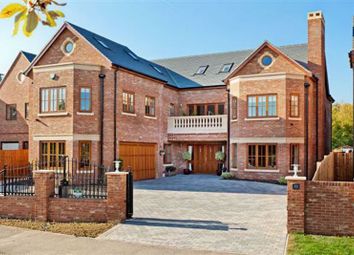 Thumbnail 7 bed detached house for sale in Linceslade Grove, Loughton, Milton Keynes