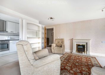 Thumbnail 2 bed flat to rent in Oatlands Avenue, Weybridge