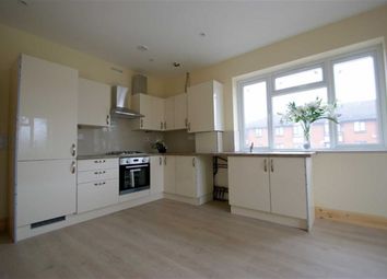 2 Bedrooms Flat to rent in Friary Rd, Acton, London W3