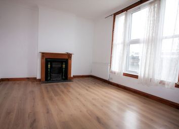 3 Bedrooms Maisonette to rent in Newhaven Road, London SE25