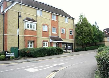 Thumbnail Flat for sale in Wellsfield, Bushey