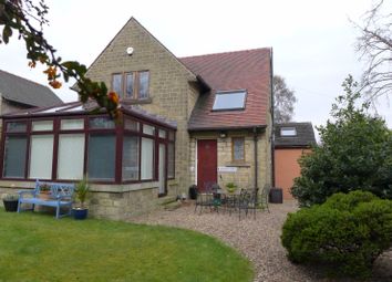 3 Bedrooms Detached house to rent in Beaumont Park Road, Beaumont Park, West Yorkshire HD4