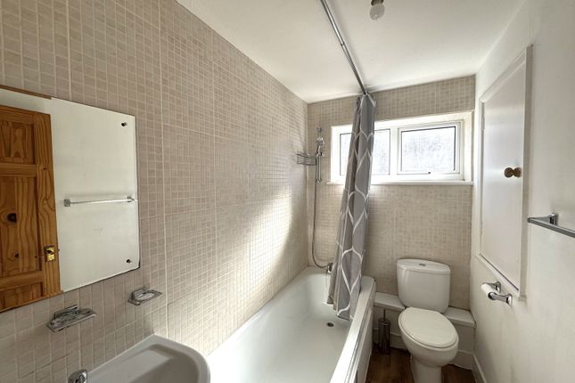 11, Jeffery Close, Tonbridge photo 4
