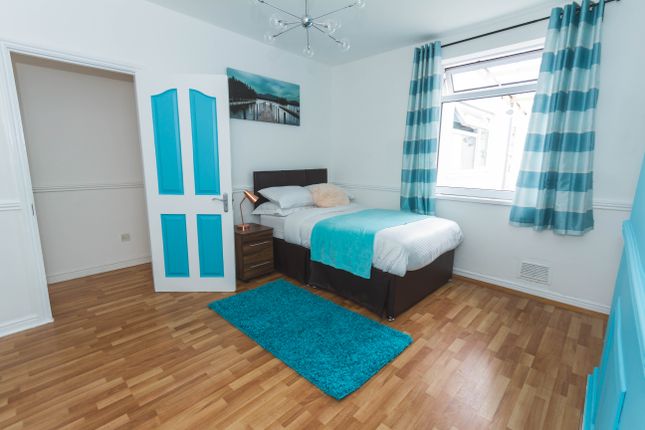Thumbnail Room to rent in Stevens Crescent, Bristol