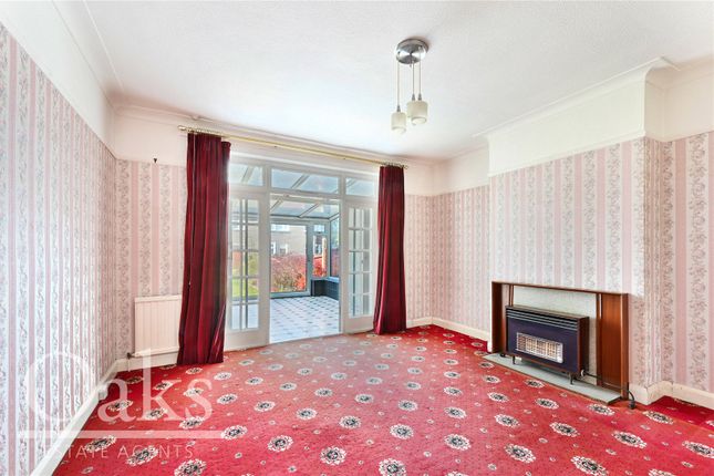 5, Birch Tree Way, Surrey photo 4