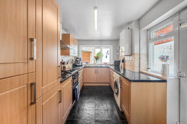 23, Vicarage Lawn, Barnstaple photo 4