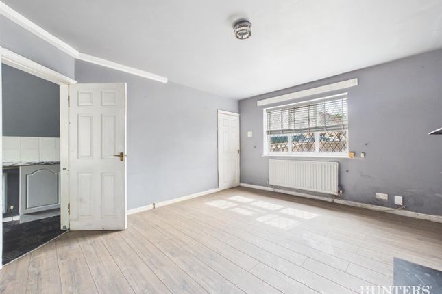 17, Cedar Gardens, Consett photo 3