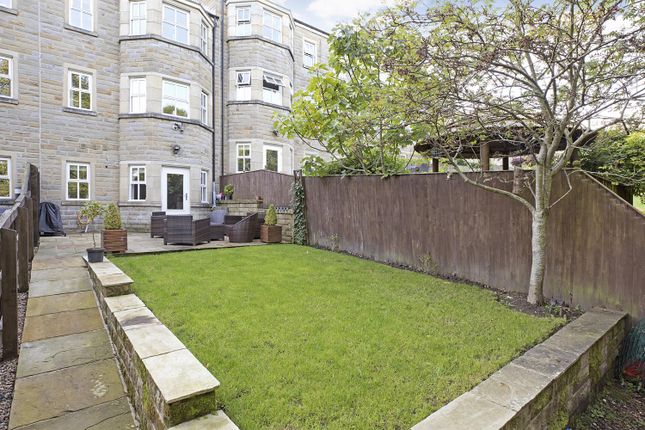 Town house for sale in College Drive, Ilkley