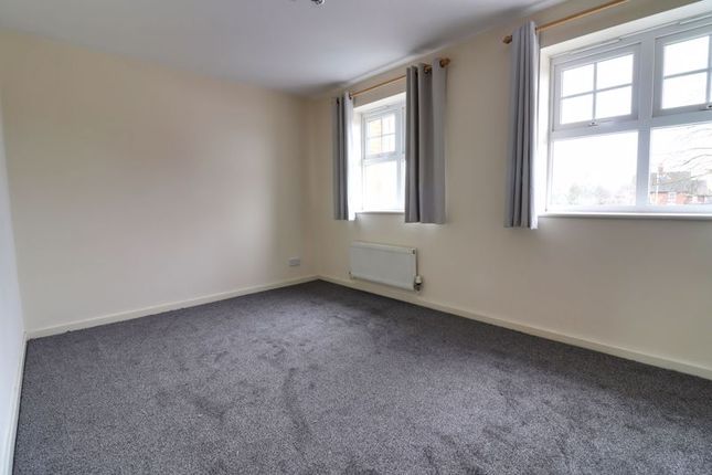 Town house to rent in Hainer Close, Meadowcroft Park, Stafford