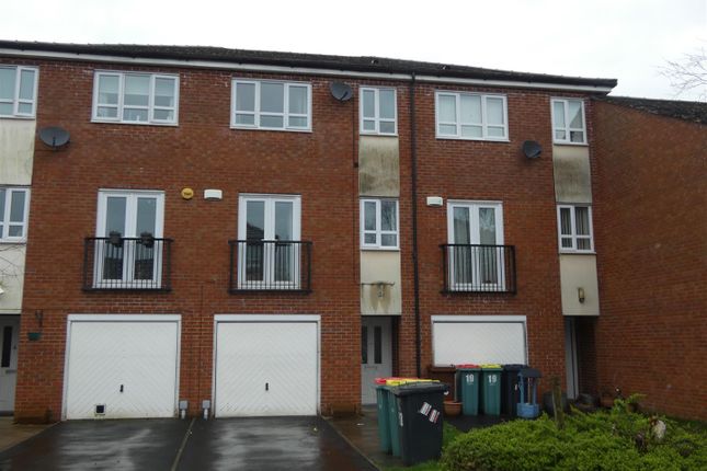 Town house to rent in Maple Leaf Close, Ingol, Preston