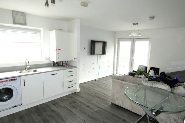 2/3, 11, Mulberry Crescent, Renfrewshire photo 2