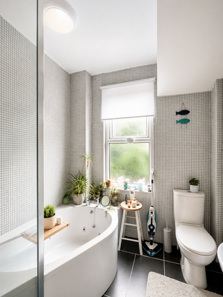25, Salisbury Grove, Leeds photo 5
