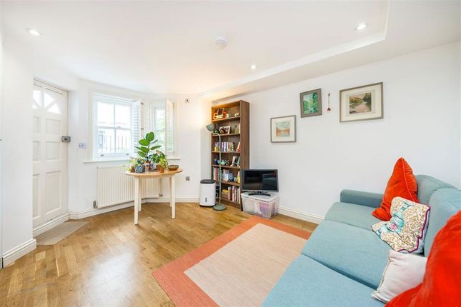 Flat 1, 32, Arbuthnot Road, London photo 4