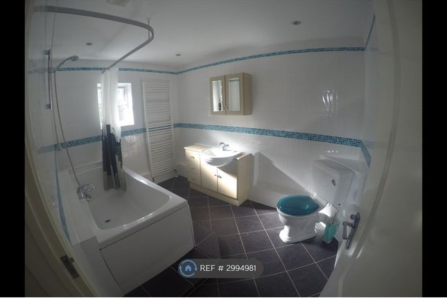 Amberwood, Christchurch Road, Virginia Water photo 5