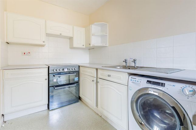 116, Woodland Grove, Epping photo 2
