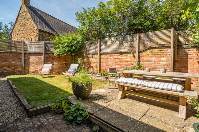 The Granary, Pound Court, Deddington photo 2