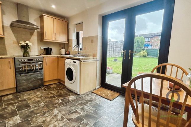 8, Wessex Park Close, Oldham photo 4