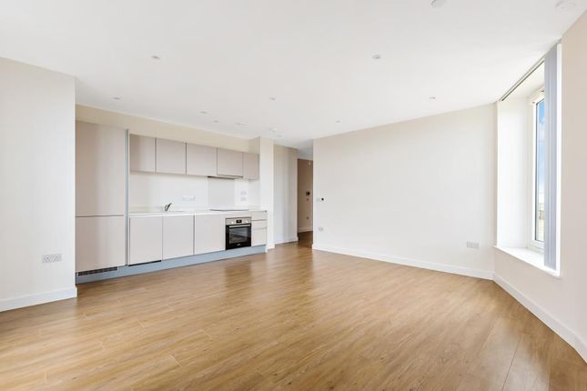 Flat to rent in Bracknell, Berkshire