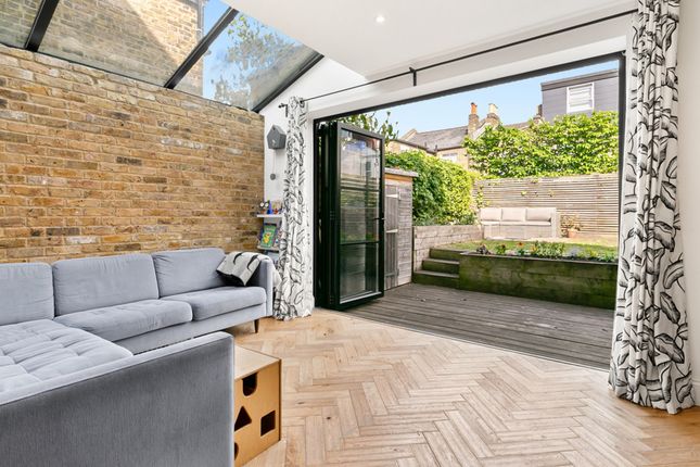 23, Darrell Road, London photo 4
