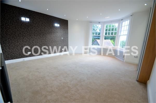 2 St Hilda's Mount, Marsh Lane, Mill Hill photo 4